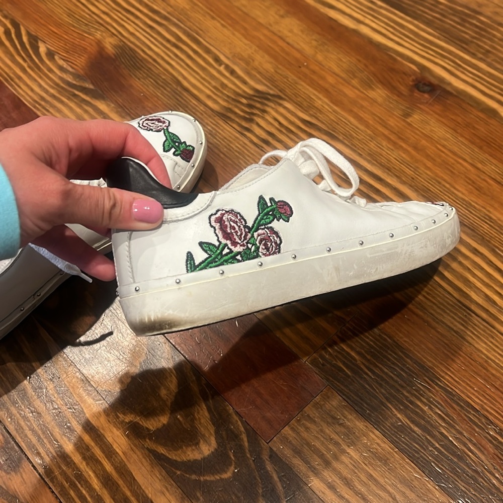 Floral Embroidered White Sneakers - Picture 3 of 12